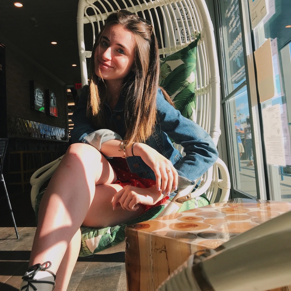Meet your Posher, Gabriella